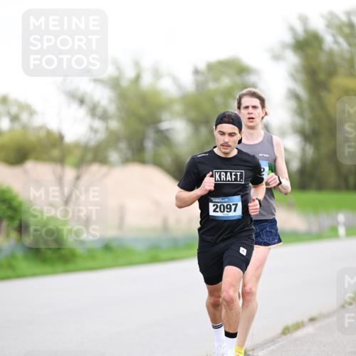 07.04.2024 - 43. Internationalen Wilhelmsburger Insellauf Dr. Thomas Lammeyer http://msf.ph/oto/6037633 07.04.2024 10:22:48 Laufen 2097 meine-sportfotos.de