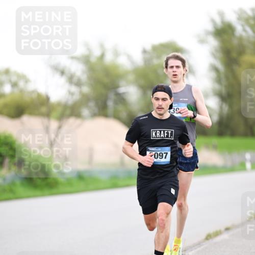 07.04.2024 - 43. Internationalen Wilhelmsburger Insellauf Dr. Thomas Lammeyer http://msf.ph/oto/6037634 07.04.2024 10:22:48 Laufen 39, 097 meine-sportfotos.de
