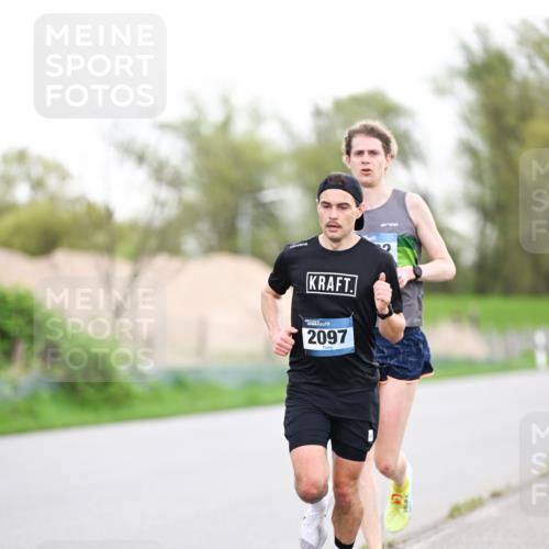 07.04.2024 - 43. Internationalen Wilhelmsburger Insellauf Dr. Thomas Lammeyer http://msf.ph/oto/6037635 07.04.2024 10:22:48 Laufen 2097 meine-sportfotos.de