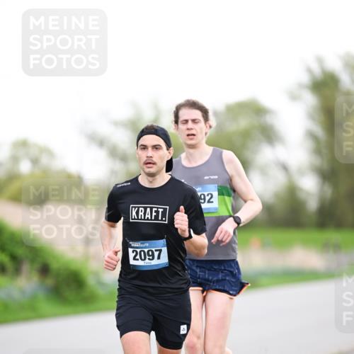 07.04.2024 - 43. Internationalen Wilhelmsburger Insellauf Dr. Thomas Lammeyer http://msf.ph/oto/6037638 07.04.2024 10:22:49 Laufen 92, 2097 meine-sportfotos.de