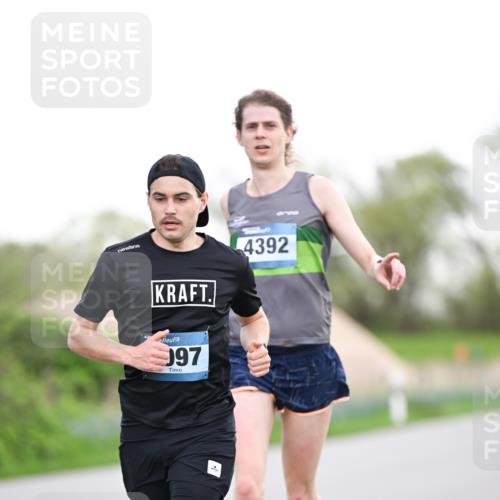 07.04.2024 - 43. Internationalen Wilhelmsburger Insellauf Dr. Thomas Lammeyer http://msf.ph/oto/6037642 07.04.2024 10:22:49 Laufen 4392, 97 meine-sportfotos.de