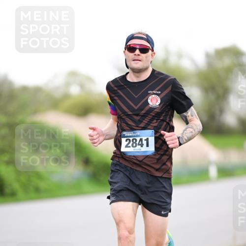 07.04.2024 - 43. Internationalen Wilhelmsburger Insellauf Dr. Thomas Lammeyer http://msf.ph/oto/6037662 07.04.2024 10:22:53 Laufen 1910, 2841 meine-sportfotos.de