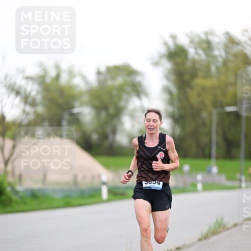 07.04.2024 - 43. Internationalen Wilhelmsburger Insellauf Dr. Thomas Lammeyer http://msf.ph/oto/6037665 07.04.2024 10:22:55 Laufen  meine-sportfotos.de