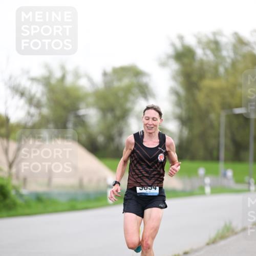 07.04.2024 - 43. Internationalen Wilhelmsburger Insellauf Dr. Thomas Lammeyer http://msf.ph/oto/6037668 07.04.2024 10:22:56 Laufen  meine-sportfotos.de