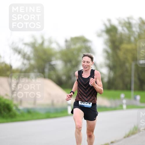 07.04.2024 - 43. Internationalen Wilhelmsburger Insellauf Dr. Thomas Lammeyer http://msf.ph/oto/6037669 07.04.2024 10:22:56 Laufen  meine-sportfotos.de