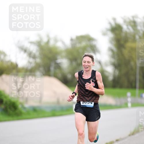 07.04.2024 - 43. Internationalen Wilhelmsburger Insellauf Dr. Thomas Lammeyer http://msf.ph/oto/6037670 07.04.2024 10:22:56 Laufen 3034 meine-sportfotos.de