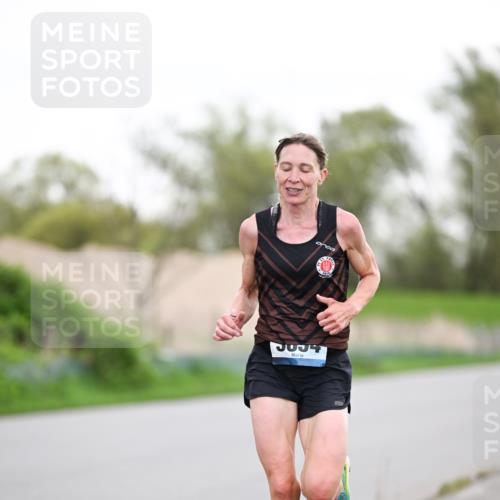 07.04.2024 - 43. Internationalen Wilhelmsburger Insellauf Dr. Thomas Lammeyer http://msf.ph/oto/6037676 07.04.2024 10:22:57 Laufen  meine-sportfotos.de