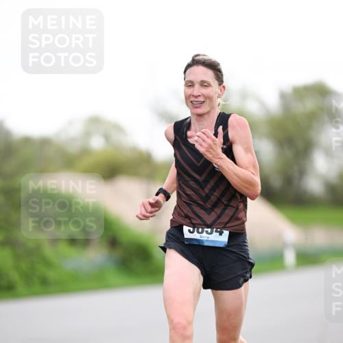 07.04.2024 - 43. Internationalen Wilhelmsburger Insellauf Dr. Thomas Lammeyer http://msf.ph/oto/6037680 07.04.2024 10:22:57 Laufen  meine-sportfotos.de