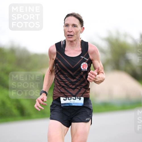 07.04.2024 - 43. Internationalen Wilhelmsburger Insellauf Dr. Thomas Lammeyer http://msf.ph/oto/6037684 07.04.2024 10:22:58 Laufen 004 meine-sportfotos.de