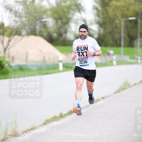 07.04.2024 - 43. Internationalen Wilhelmsburger Insellauf Dr. Thomas Lammeyer http://msf.ph/oto/6037687 07.04.2024 10:23:11 Laufen 3230 meine-sportfotos.de