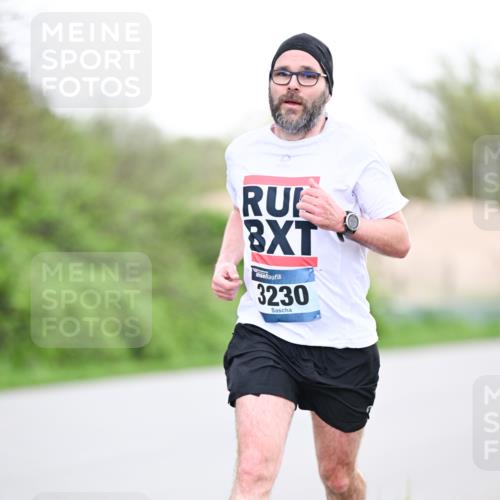 07.04.2024 - 43. Internationalen Wilhelmsburger Insellauf Dr. Thomas Lammeyer http://msf.ph/oto/6037706 07.04.2024 10:23:13 Laufen 3230 meine-sportfotos.de