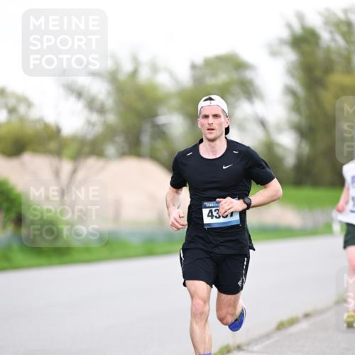07.04.2024 - 43. Internationalen Wilhelmsburger Insellauf Dr. Thomas Lammeyer http://msf.ph/oto/6037717 07.04.2024 10:23:18 Laufen 4367 meine-sportfotos.de