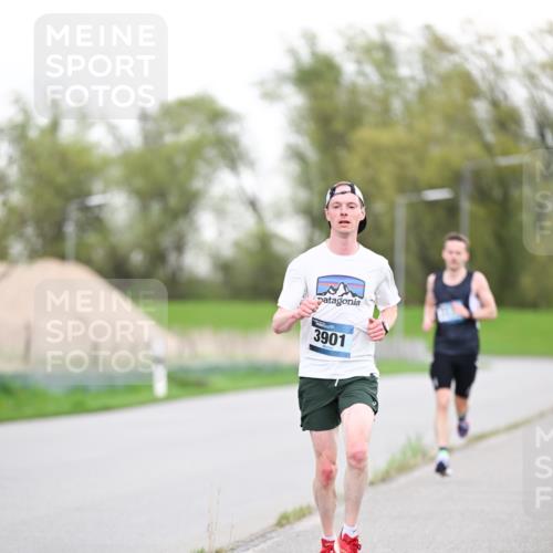 07.04.2024 - 43. Internationalen Wilhelmsburger Insellauf Dr. Thomas Lammeyer http://msf.ph/oto/6037722 07.04.2024 10:23:20 Laufen 3901 meine-sportfotos.de