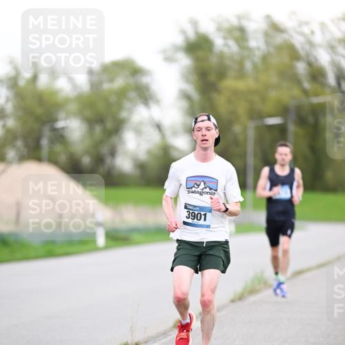 07.04.2024 - 43. Internationalen Wilhelmsburger Insellauf Dr. Thomas Lammeyer http://msf.ph/oto/6037724 07.04.2024 10:23:20 Laufen 3901 meine-sportfotos.de