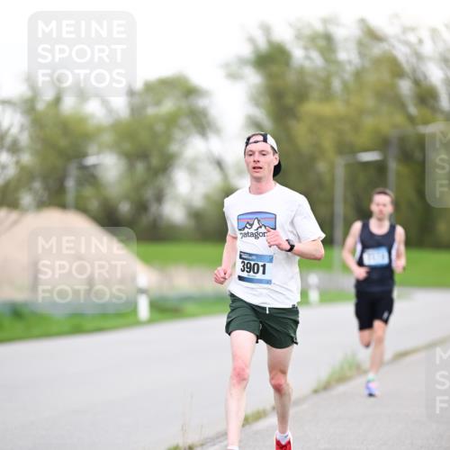 07.04.2024 - 43. Internationalen Wilhelmsburger Insellauf Dr. Thomas Lammeyer http://msf.ph/oto/6037725 07.04.2024 10:23:20 Laufen 3901 meine-sportfotos.de