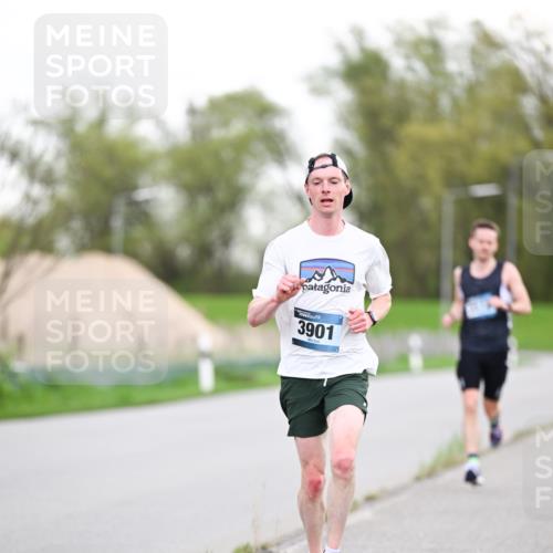 07.04.2024 - 43. Internationalen Wilhelmsburger Insellauf Dr. Thomas Lammeyer http://msf.ph/oto/6037727 07.04.2024 10:23:20 Laufen 3901 meine-sportfotos.de
