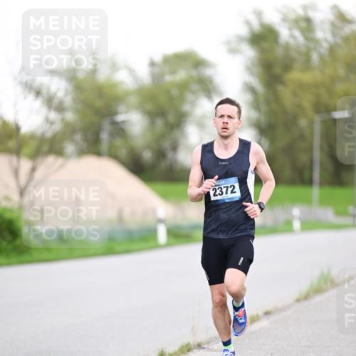 07.04.2024 - 43. Internationalen Wilhelmsburger Insellauf Dr. Thomas Lammeyer http://msf.ph/oto/6037739 07.04.2024 10:23:23 Laufen 2372 meine-sportfotos.de