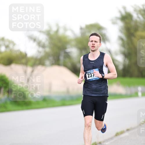 07.04.2024 - 43. Internationalen Wilhelmsburger Insellauf Dr. Thomas Lammeyer http://msf.ph/oto/6037743 07.04.2024 10:23:24 Laufen 237 meine-sportfotos.de