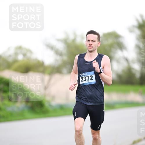 07.04.2024 - 43. Internationalen Wilhelmsburger Insellauf Dr. Thomas Lammeyer http://msf.ph/oto/6037747 07.04.2024 10:23:24 Laufen 2372 meine-sportfotos.de