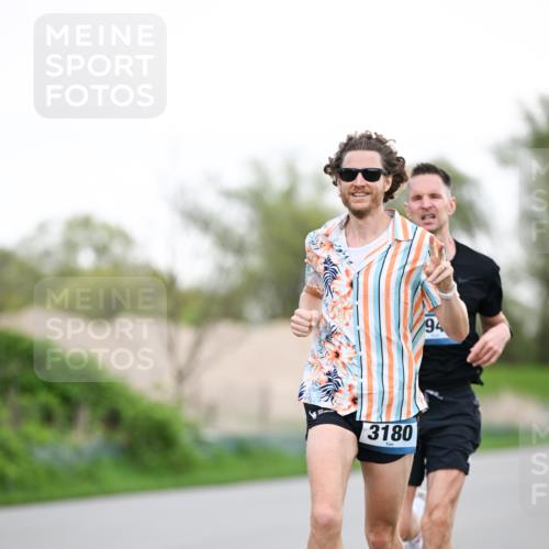 07.04.2024 - 43. Internationalen Wilhelmsburger Insellauf Dr. Thomas Lammeyer http://msf.ph/oto/6037756 07.04.2024 10:23:40 Laufen 3180, 94 meine-sportfotos.de