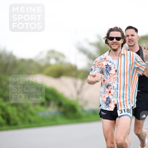 07.04.2024 - 43. Internationalen Wilhelmsburger Insellauf Dr. Thomas Lammeyer http://msf.ph/oto/6037758 07.04.2024 10:23:40 Laufen 3180 meine-sportfotos.de