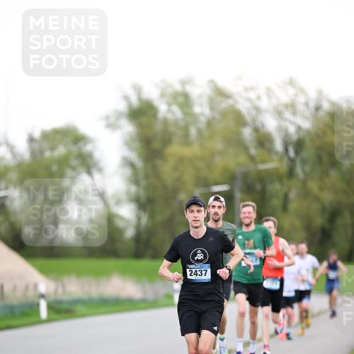 07.04.2024 - 43. Internationalen Wilhelmsburger Insellauf Dr. Thomas Lammeyer http://msf.ph/oto/6037765 07.04.2024 10:23:46 Laufen 2437 meine-sportfotos.de