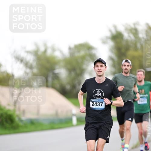 07.04.2024 - 43. Internationalen Wilhelmsburger Insellauf Dr. Thomas Lammeyer http://msf.ph/oto/6037777 07.04.2024 10:23:47 Laufen 2437 meine-sportfotos.de