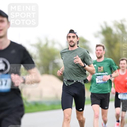 07.04.2024 - 43. Internationalen Wilhelmsburger Insellauf Dr. Thomas Lammeyer http://msf.ph/oto/6037784 07.04.2024 10:23:49 Laufen 37, 260 meine-sportfotos.de