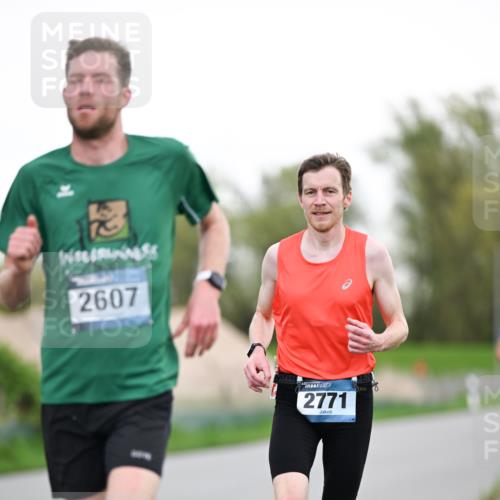 07.04.2024 - 43. Internationalen Wilhelmsburger Insellauf Dr. Thomas Lammeyer http://msf.ph/oto/6037793 07.04.2024 10:23:51 Laufen 2607, 2771 meine-sportfotos.de
