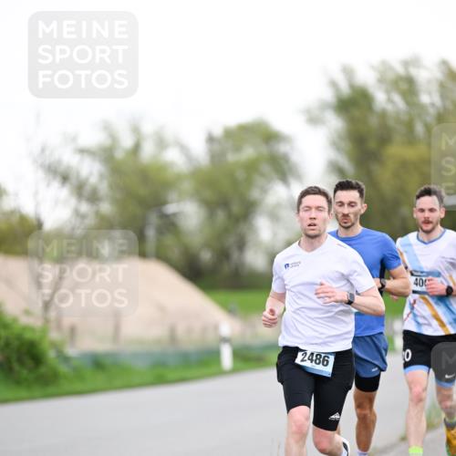 07.04.2024 - 43. Internationalen Wilhelmsburger Insellauf Dr. Thomas Lammeyer http://msf.ph/oto/6037804 07.04.2024 10:23:54 Laufen 2486, 0, 400 meine-sportfotos.de