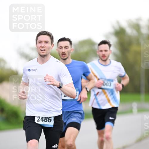 07.04.2024 - 43. Internationalen Wilhelmsburger Insellauf Dr. Thomas Lammeyer http://msf.ph/oto/6037814 07.04.2024 10:23:56 Laufen 2486, 003 meine-sportfotos.de