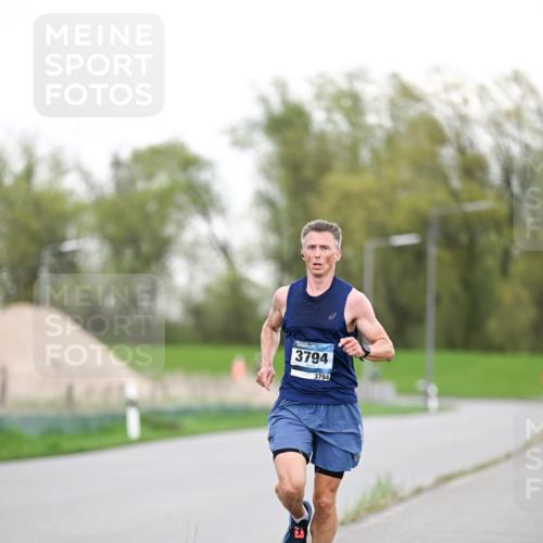 07.04.2024 - 43. Internationalen Wilhelmsburger Insellauf Dr. Thomas Lammeyer http://msf.ph/oto/6037827 07.04.2024 10:24:00 Laufen 3794, 3794 meine-sportfotos.de