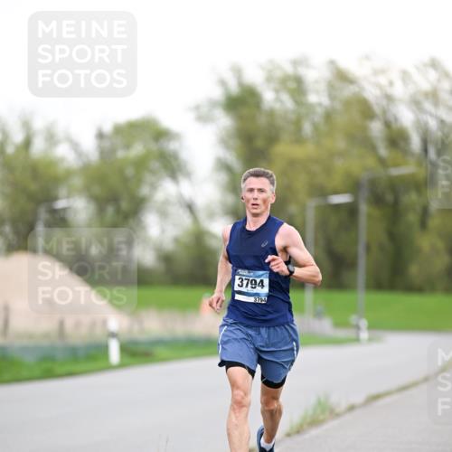 07.04.2024 - 43. Internationalen Wilhelmsburger Insellauf Dr. Thomas Lammeyer http://msf.ph/oto/6037828 07.04.2024 10:24:00 Laufen 3794, 3794 meine-sportfotos.de