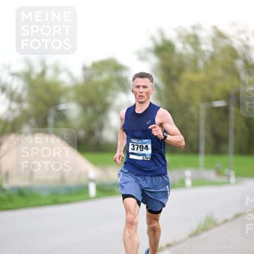 07.04.2024 - 43. Internationalen Wilhelmsburger Insellauf Dr. Thomas Lammeyer http://msf.ph/oto/6037833 07.04.2024 10:24:00 Laufen 3794, 3794 meine-sportfotos.de