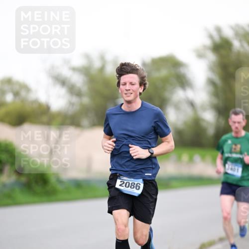 07.04.2024 - 43. Internationalen Wilhelmsburger Insellauf Dr. Thomas Lammeyer http://msf.ph/oto/6038106 07.04.2024 10:25:51 Laufen 2086 meine-sportfotos.de