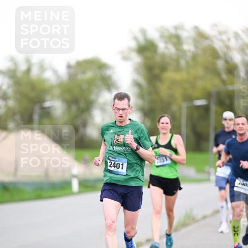 07.04.2024 - 43. Internationalen Wilhelmsburger Insellauf Dr. Thomas Lammeyer http://msf.ph/oto/6038112 07.04.2024 10:25:53 Laufen 2401, 3902, 330 meine-sportfotos.de