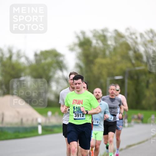 07.04.2024 - 43. Internationalen Wilhelmsburger Insellauf Dr. Thomas Lammeyer http://msf.ph/oto/6038150 07.04.2024 10:26:02 Laufen 3912, 874 meine-sportfotos.de
