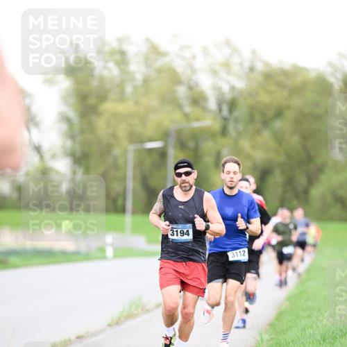 07.04.2024 - 43. Internationalen Wilhelmsburger Insellauf Dr. Thomas Lammeyer http://msf.ph/oto/6038240 07.04.2024 10:26:30 Laufen 3194, 3112 meine-sportfotos.de