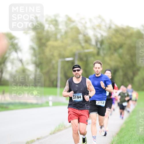 07.04.2024 - 43. Internationalen Wilhelmsburger Insellauf Dr. Thomas Lammeyer http://msf.ph/oto/6038242 07.04.2024 10:26:30 Laufen 3194, 3112 meine-sportfotos.de