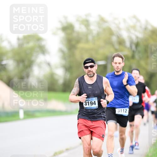 07.04.2024 - 43. Internationalen Wilhelmsburger Insellauf Dr. Thomas Lammeyer http://msf.ph/oto/6038252 07.04.2024 10:26:32 Laufen 3194, 3112 meine-sportfotos.de