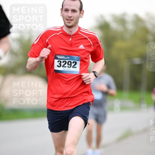07.04.2024 - 43. Internationalen Wilhelmsburger Insellauf Dr. Thomas Lammeyer http://msf.ph/oto/6038282 07.04.2024 10:26:38 Laufen 3292 meine-sportfotos.de