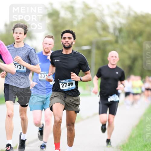 07.04.2024 - 43. Internationalen Wilhelmsburger Insellauf Dr. Thomas Lammeyer http://msf.ph/oto/6038321 07.04.2024 10:26:46 Laufen 2731, 231, 2746 meine-sportfotos.de