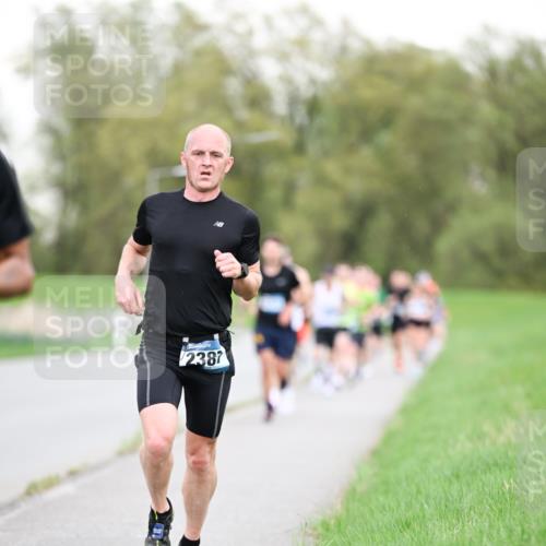 07.04.2024 - 43. Internationalen Wilhelmsburger Insellauf Dr. Thomas Lammeyer http://msf.ph/oto/6038326 07.04.2024 10:26:48 Laufen 2387 meine-sportfotos.de