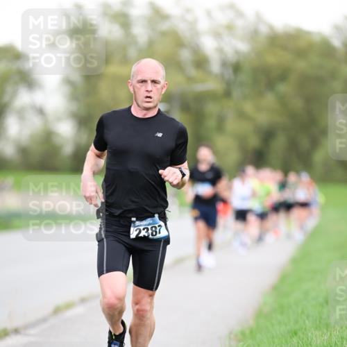 07.04.2024 - 43. Internationalen Wilhelmsburger Insellauf Dr. Thomas Lammeyer http://msf.ph/oto/6038331 07.04.2024 10:26:48 Laufen 2387 meine-sportfotos.de