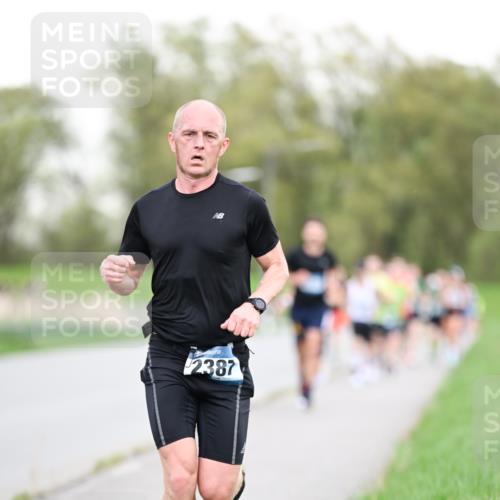 07.04.2024 - 43. Internationalen Wilhelmsburger Insellauf Dr. Thomas Lammeyer http://msf.ph/oto/6038333 07.04.2024 10:26:49 Laufen 2387 meine-sportfotos.de