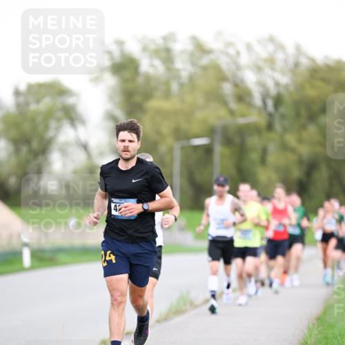 07.04.2024 - 43. Internationalen Wilhelmsburger Insellauf Dr. Thomas Lammeyer http://msf.ph/oto/6038344 07.04.2024 10:26:54 Laufen 42, 5, 14 meine-sportfotos.de