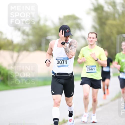 07.04.2024 - 43. Internationalen Wilhelmsburger Insellauf Dr. Thomas Lammeyer http://msf.ph/oto/6038372 07.04.2024 10:26:59 Laufen 3071, 2661 meine-sportfotos.de