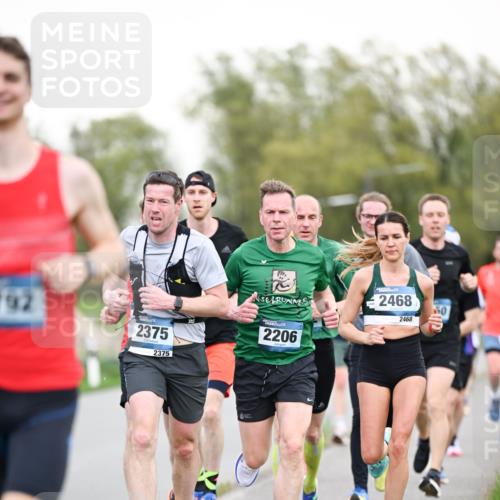 07.04.2024 - 43. Internationalen Wilhelmsburger Insellauf Dr. Thomas Lammeyer http://msf.ph/oto/6038393 07.04.2024 10:27:05 Laufen 192, 2375, 2375, 2206, 2468, 2468, 50 meine-sportfotos.de