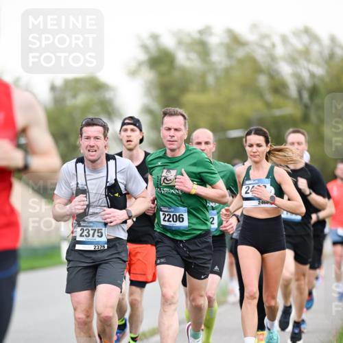 07.04.2024 - 43. Internationalen Wilhelmsburger Insellauf Dr. Thomas Lammeyer http://msf.ph/oto/6038395 07.04.2024 10:27:05 Laufen 2375, 2375, 2206, 2, 24, 2460 meine-sportfotos.de