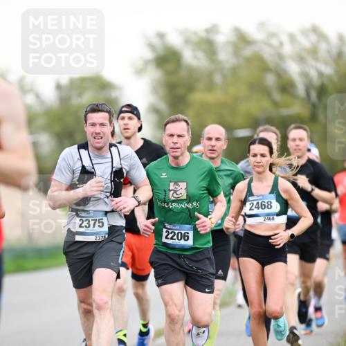 07.04.2024 - 43. Internationalen Wilhelmsburger Insellauf Dr. Thomas Lammeyer http://msf.ph/oto/6038396 07.04.2024 10:27:05 Laufen 2375, 2375, 2206, 2468, 2468 meine-sportfotos.de